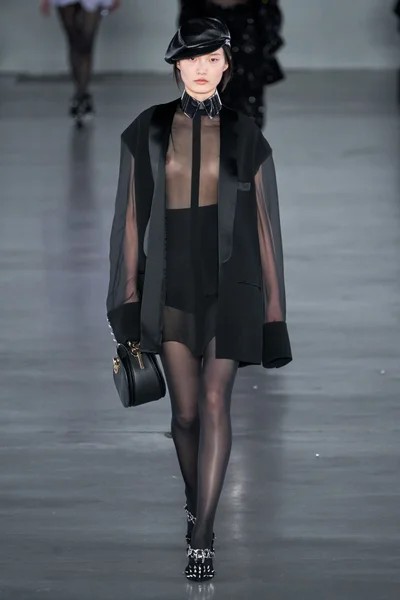 Look 69